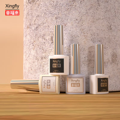 Guter Preis 7ml Nagellack Flasche Zeichnen Sie sich mit kundenspezifischem Quadratglasdesign aus Online